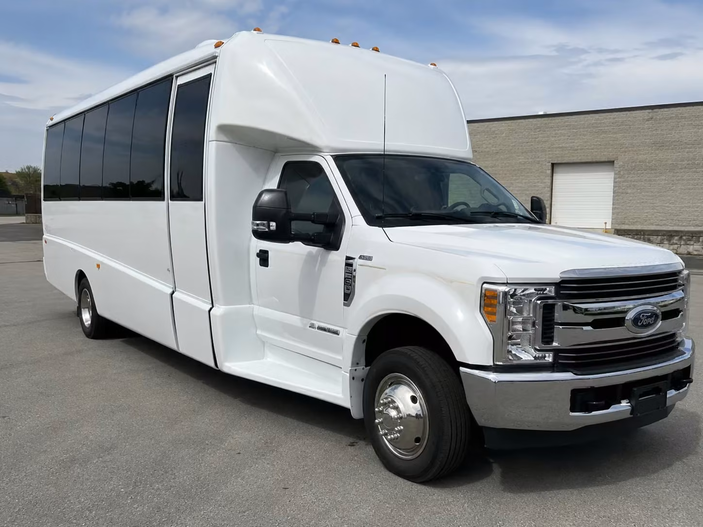 20 passenger minibus