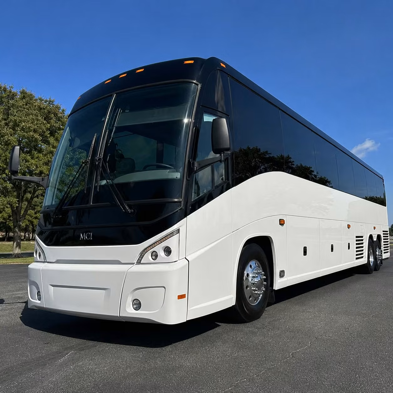 charter bus rentals for connecticut science center and hartford day trips from new haven