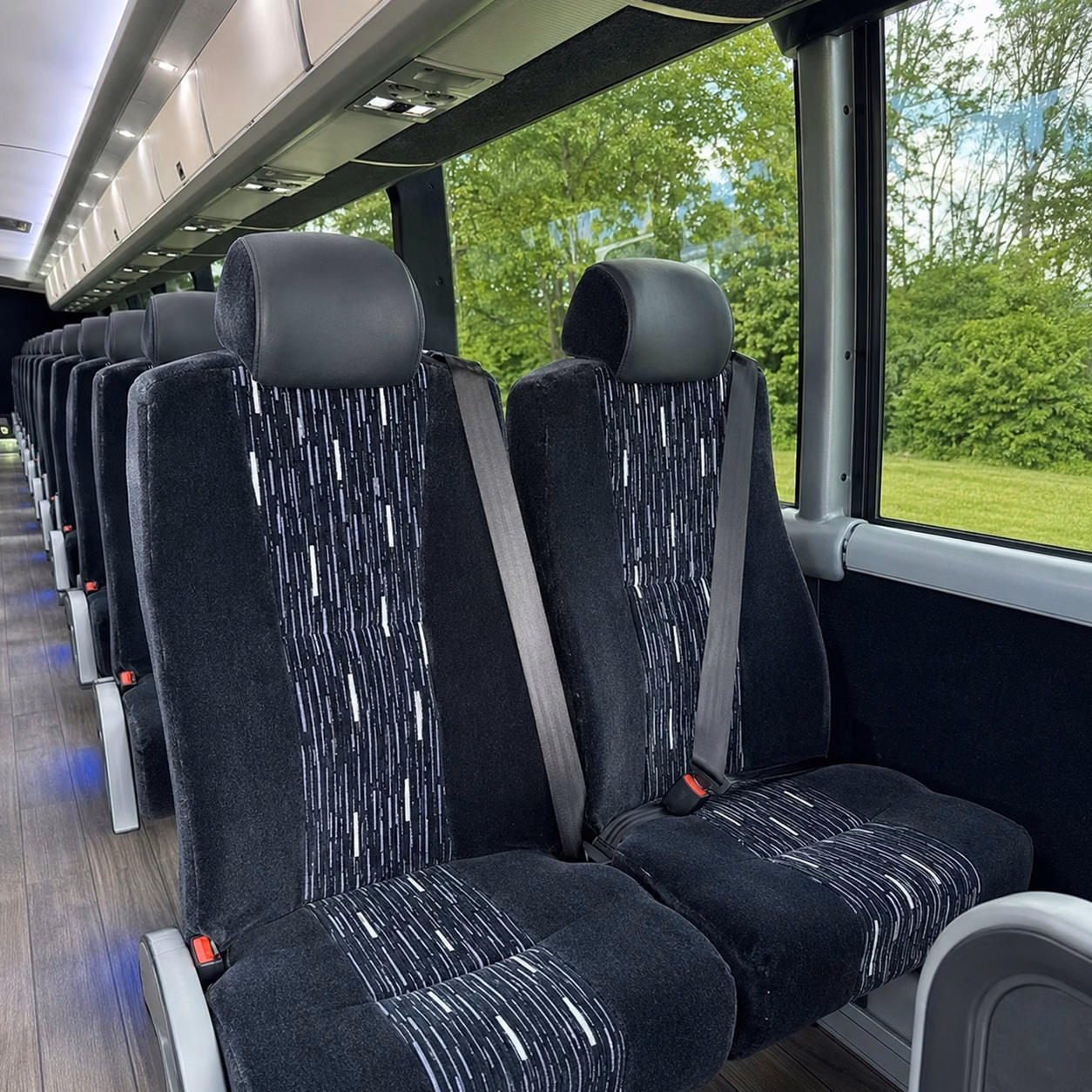 guest shuttle services between new haven hotels and your wedding venue