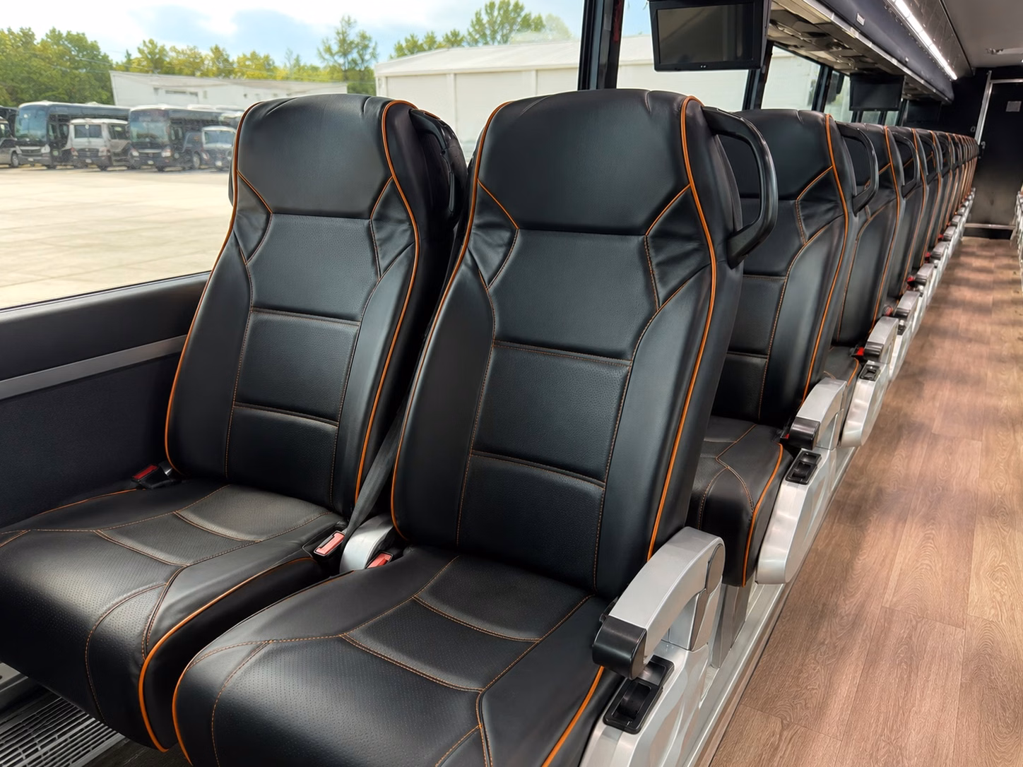 reserve field trip transportation to mystic aquarium and mystic seaport from new haven